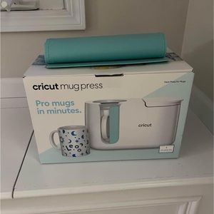 Like new cricut mug press - used one time!